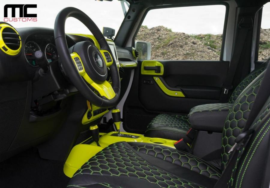 Интерьер Jeep Wrangler Ultimate in White by MC Customs 2016 года  (фото 9 из 9)